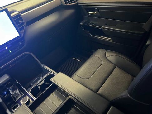 Used 2023 Toyota Tundra Limited image 11
