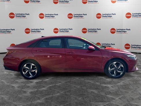 Certified 2023 Hyundai Elantra SEL w/ Convenience Package FWD image 8