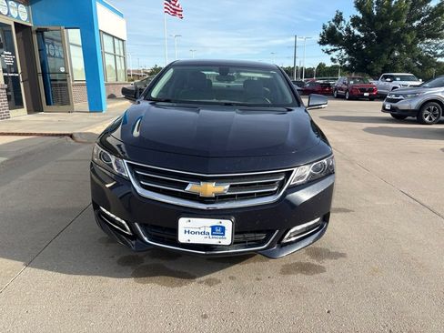 Used 2018 Chevrolet Impala LT FWD image 2