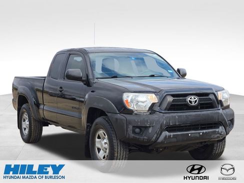 Used 2013 Toyota Tacoma PreRunner image 1