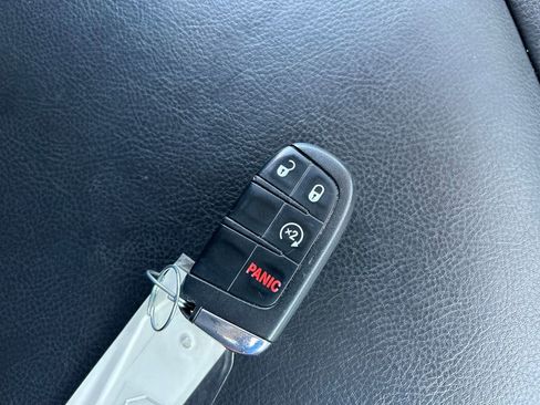 Used 2020 Jeep Renegade Limited w/ Safety and Security Group image 29