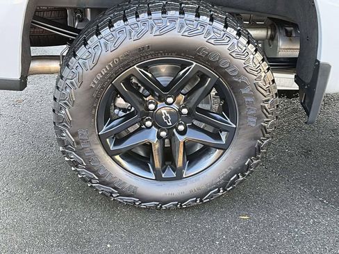 Used 2025 Chevrolet Silverado 1500 Custom Trail Boss image 13