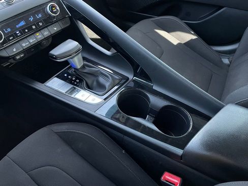 Used 2023 Hyundai Elantra SEL w/ Convenience Package image 20