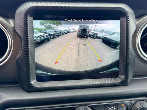 Used 2023 Jeep Wrangler Unlimited Rubicon 4xe w/ Cold Weather Group image 15