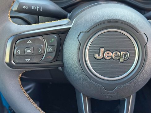 Used 2024 Jeep Wrangler Unlimited AWD/4WD image 20