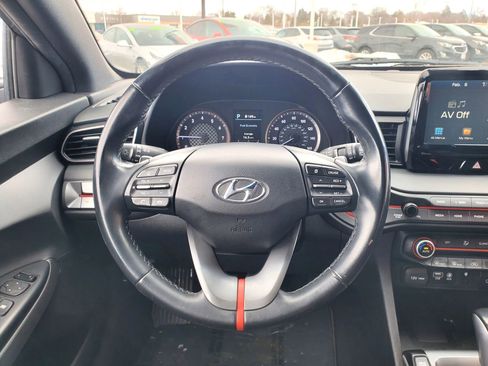 Used 2020 Hyundai Veloster 2.0 Premium image 9