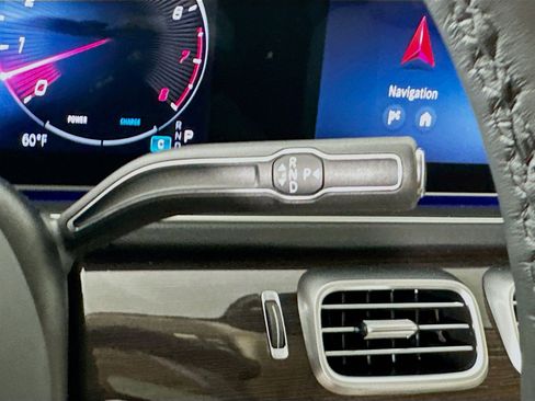 Used 2026 Mercedes-Benz GLS 450 4MATIC image 21