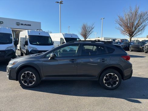 Used 2022 Subaru Crosstrek 2.0i Premium image 4