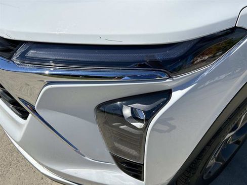 Used 2025 Chevrolet Trax LT w/ Driver Confidence Package image 10