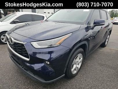 Used 2023 Toyota Highlander LE
