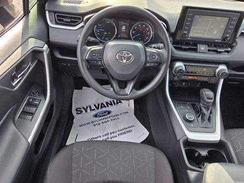 Used 2021 Toyota RAV4 XLE w/ Convenience Package AWD/4WD image 6