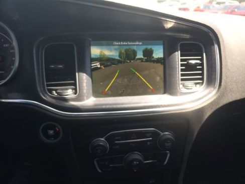 Used 2018 Dodge Charger R/T RWD image 11