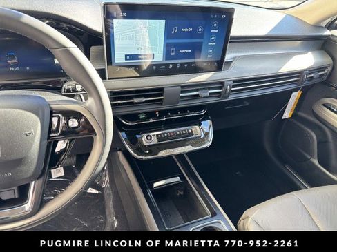 New 2026 Lincoln Corsair Premiere image 28