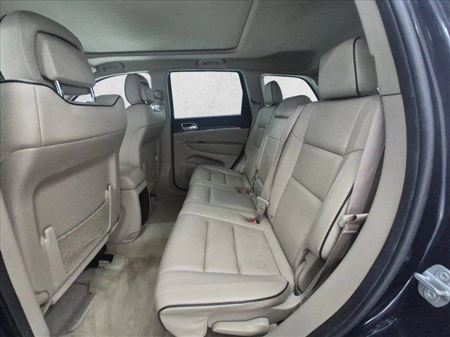 Used 2014 Jeep Grand Cherokee Overland w/ Advanced Technology Group AWD/4WD image 22
