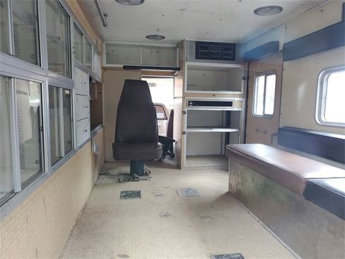 Used 1987 Ford E-350 and Econoline 350 image 11