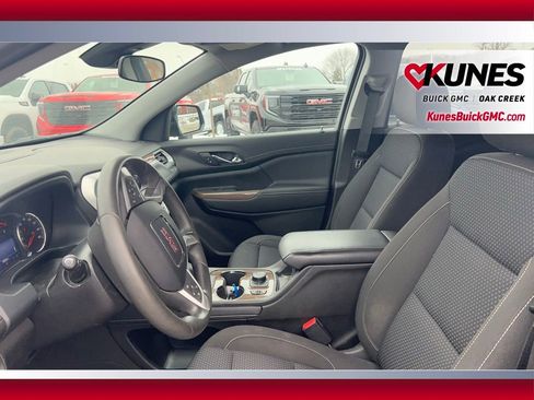 Used 2023 GMC Acadia SLE w/ Driver Convenience Package image 20