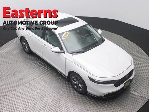 Used 2024 Honda Accord EX image 3