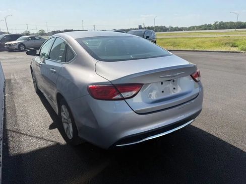 Used 2016 Chrysler 200 Limited FWD image 6