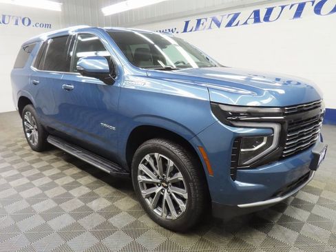 Used 2025 Chevrolet Tahoe High Country image 3