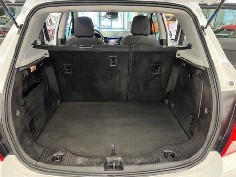 Used 2020 Chevrolet Trax LS w/ Tint and Cruise Package AWD/4WD image 28