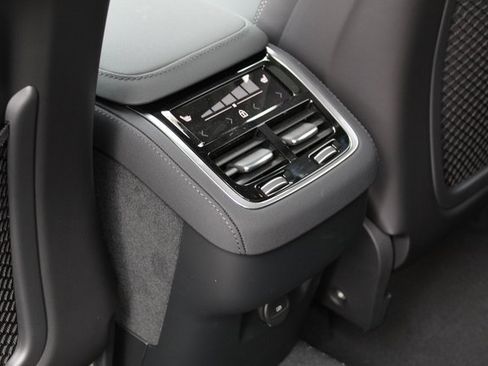 New 2026 Volvo XC90 B6 Ultra w/ Protection Package Premier image 15