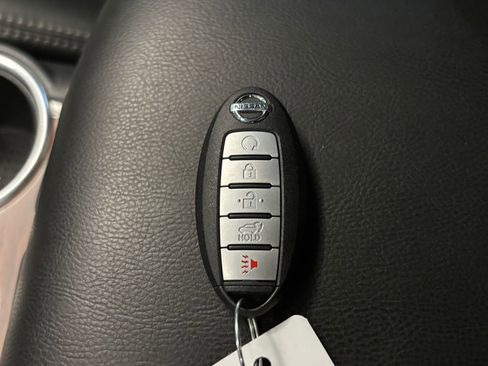 Used 2017 Nissan Pathfinder Platinum AWD/4WD image 19