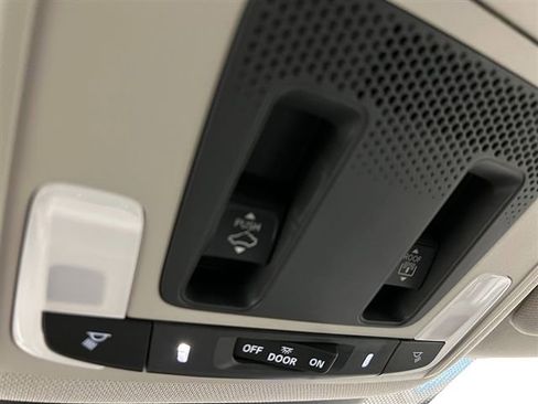 New 2025 Honda Pilot Touring image 21