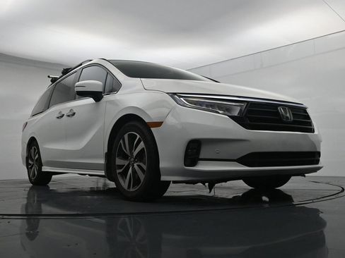 Used 2023 Honda Odyssey Touring image 18
