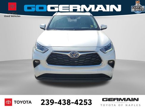 Used 2024 Toyota Highlander Limited image 3