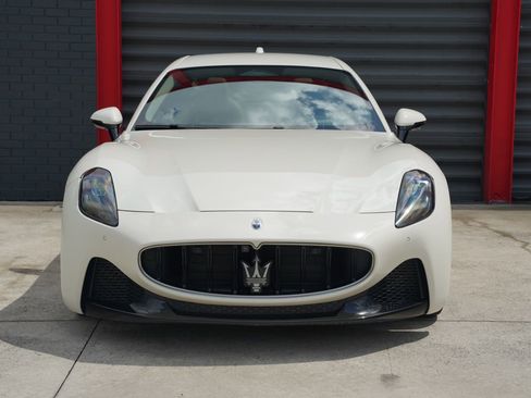 Used 2024 Maserati GranTurismo Modena image 3