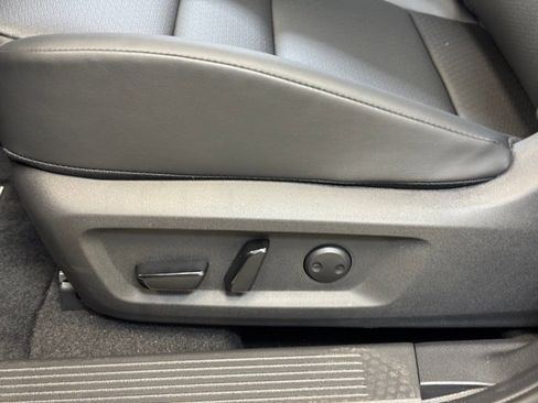 New 2026 Nissan Rogue SV image 10