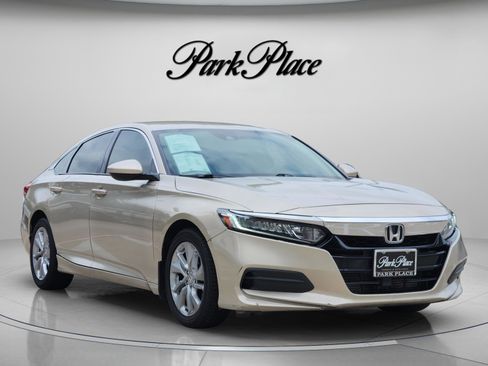 Used 2018 Honda Accord LX image 4