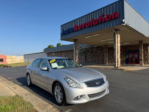 Used 2011 INFINITI G37 Journey w/ Premium Pkg image 1
