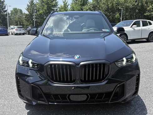 Used 2026 BMW X5 xDrive40i w/ M Sport Package AWD/4WD image 2