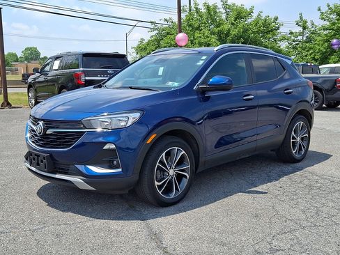 Used 2023 Buick Encore GX Select w/ Safety Package II FWD image 3