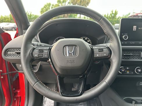 Used 2025 Honda HR-V Sport image 11