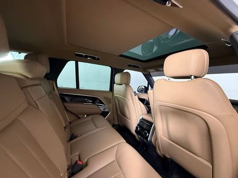 Used 2025 Land Rover Range Rover SE AWD/4WD image 34