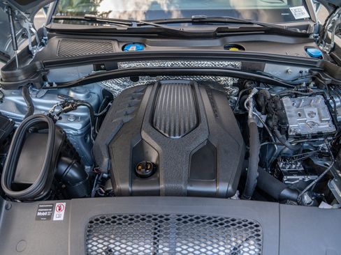 Certified 2026 Porsche Macan AWD/4WD image 28