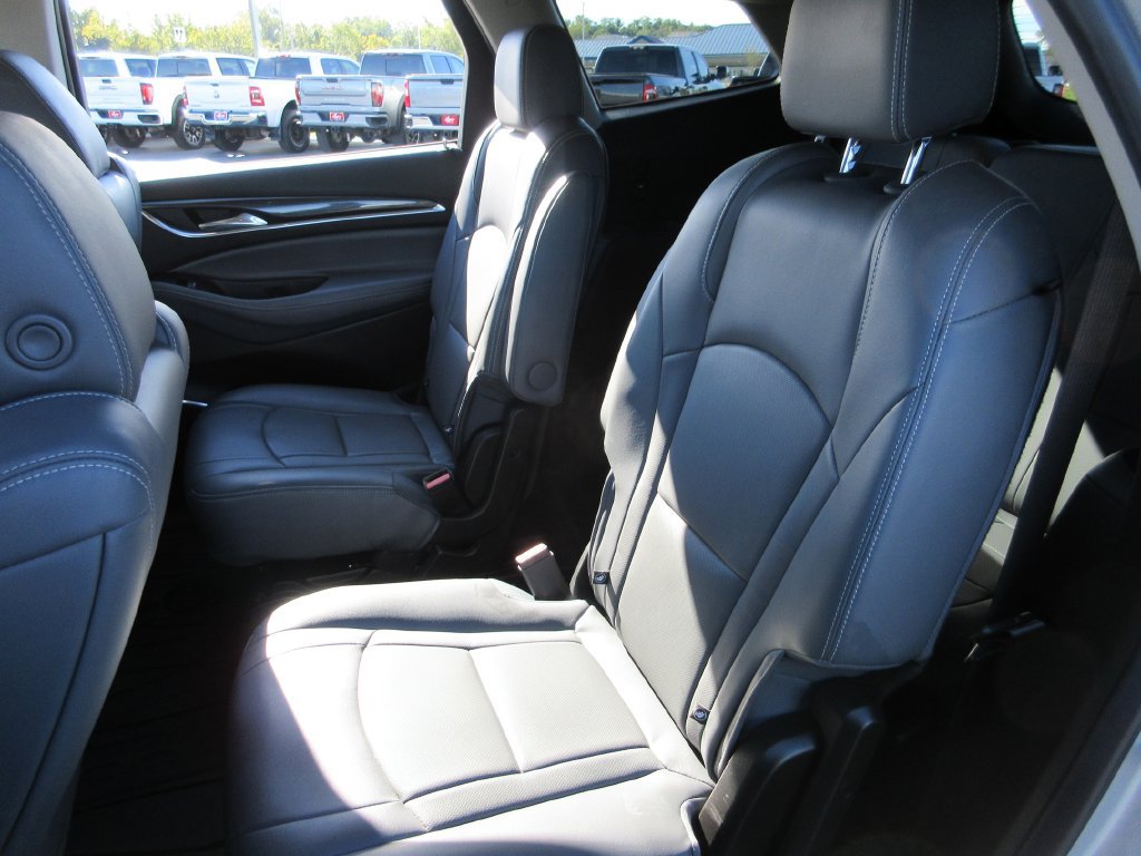 Used 2019 Buick Enclave Essence FWD image 19