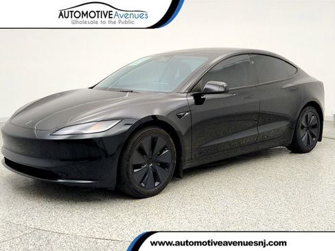 Used 2024 Tesla Model 3 image 1