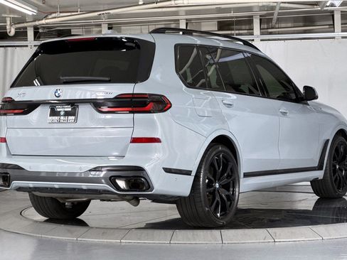 Used 2024 BMW X7 xDrive40i w/ M Sport Package AWD/4WD image 9