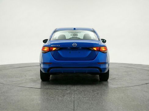Used 2025 Nissan Sentra SV image 7