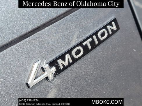 Used 2022 Volkswagen Tiguan SE AWD/4WD image 9