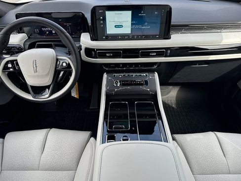 New 2026 Lincoln Aviator Black Label w/ Black Label Special Edition AWD/4WD image 12