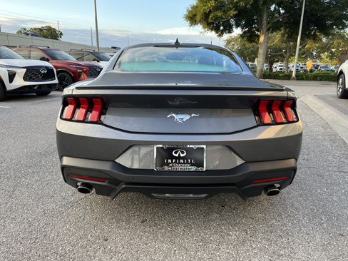 Used 2025 Ford Mustang Premium RWD image 7
