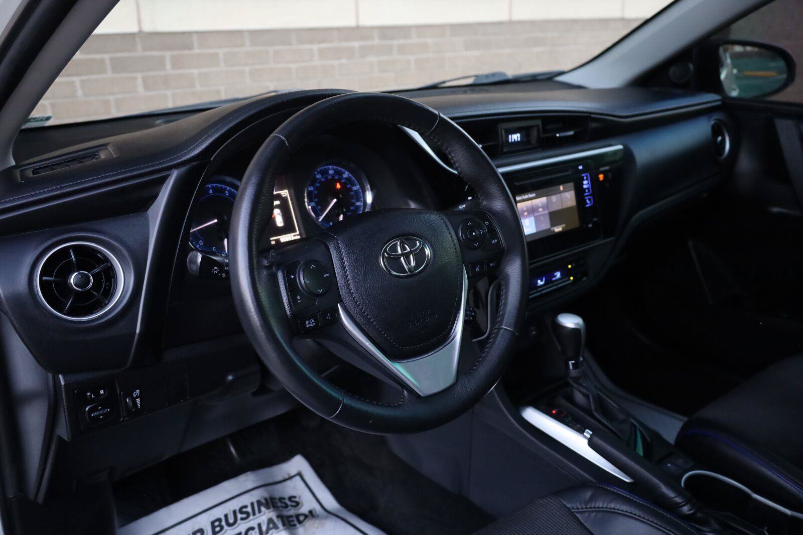 Used 2017 Toyota Corolla SE w/ Body Protection Package FWD image 16