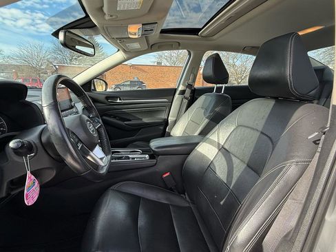 Used 2020 Nissan Altima 2.5 SL FWD image 9
