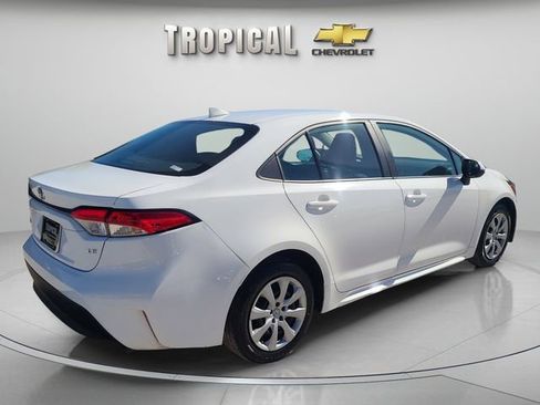 Used 2023 Toyota Corolla LE image 5