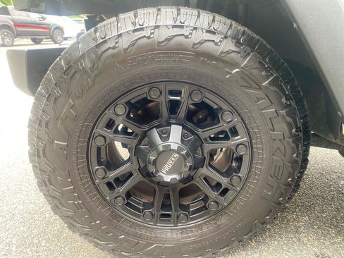 Used 2018 Jeep Wrangler Unlimited Sport S AWD/4WD image 30