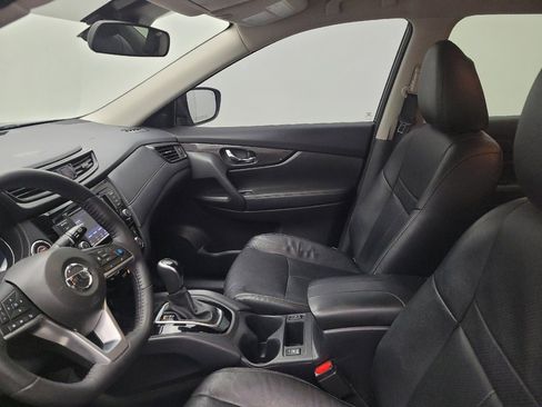 Used 2019 Nissan Rogue SV w/ Premium Package AWD/4WD image 17